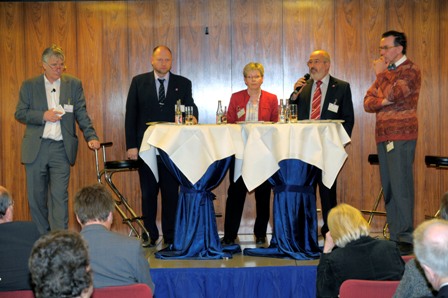 Forum 1: Auf dem Podium v.l.n.r. R.Kersten, W.Kreher, Ch.Weidt-Klaes, K.Beier, P.Braune